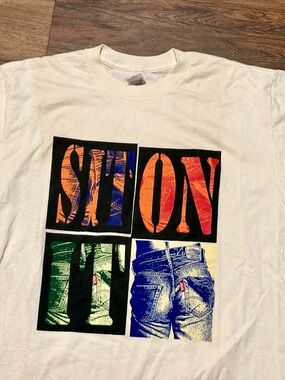 Levi’s Graphic White T-Shirt with Colorblock 'STAY ON IT' Print